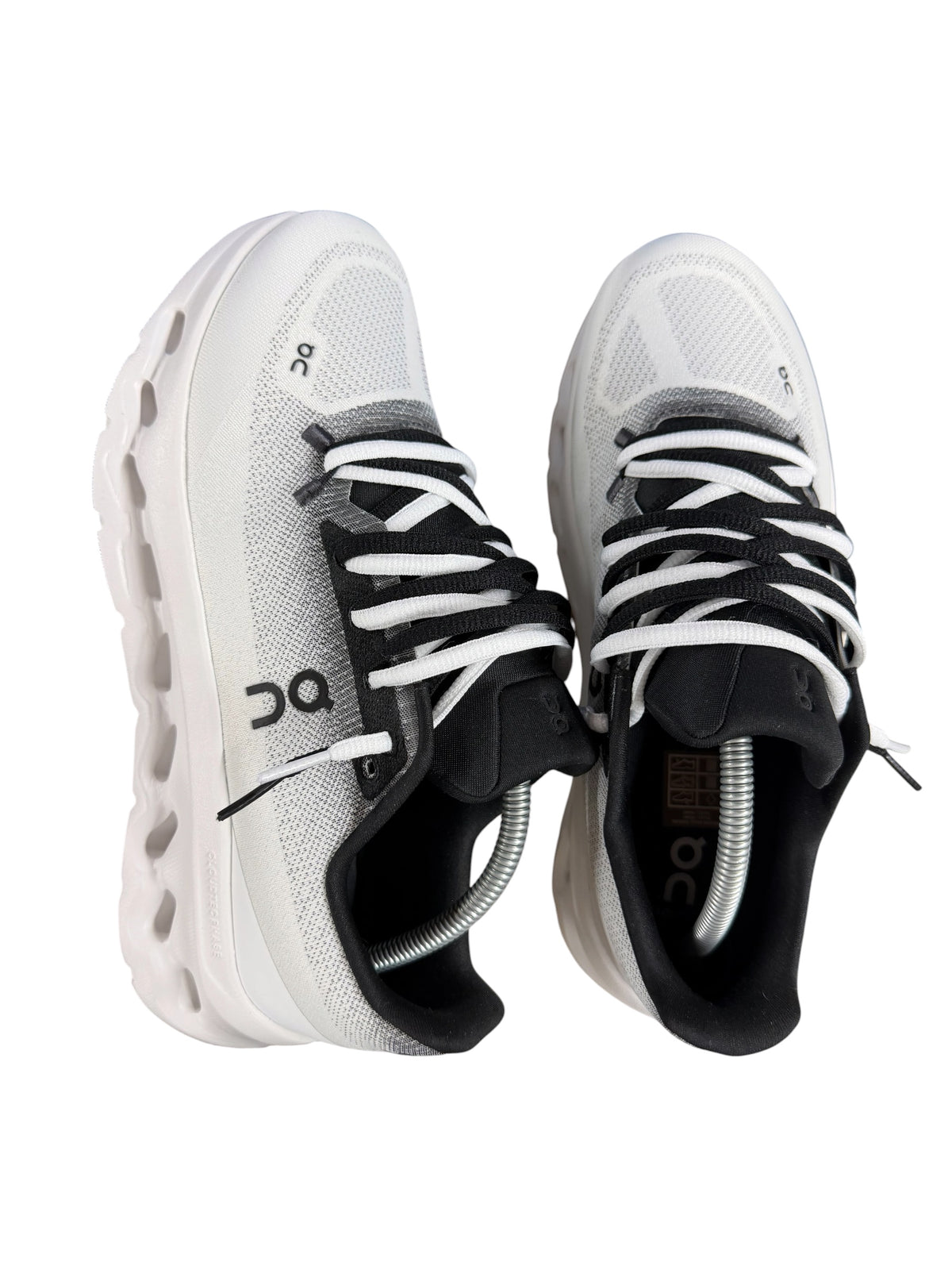 ON CLOUD WHITE/BLACK