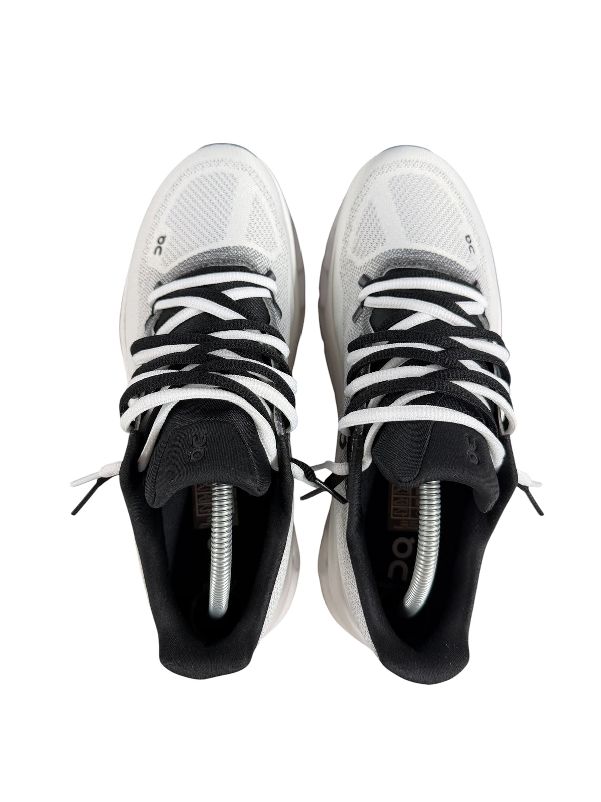 ON CLOUD WHITE/BLACK
