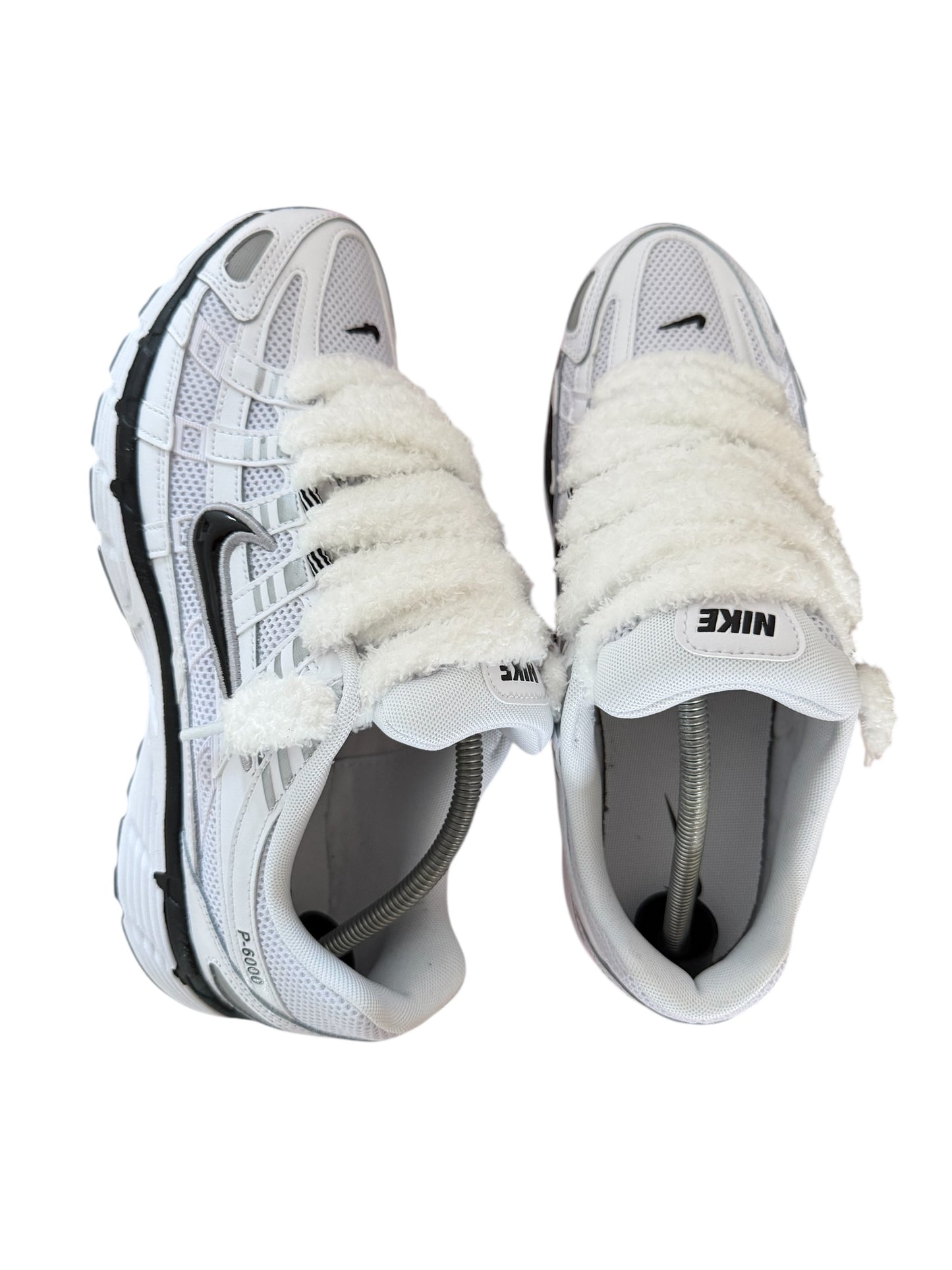 NIKE P-6000 WHITE FLUFFY