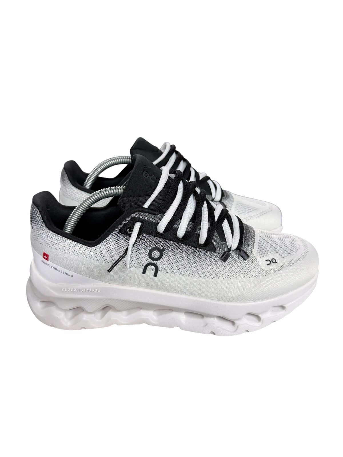 ON CLOUD WHITE/BLACK